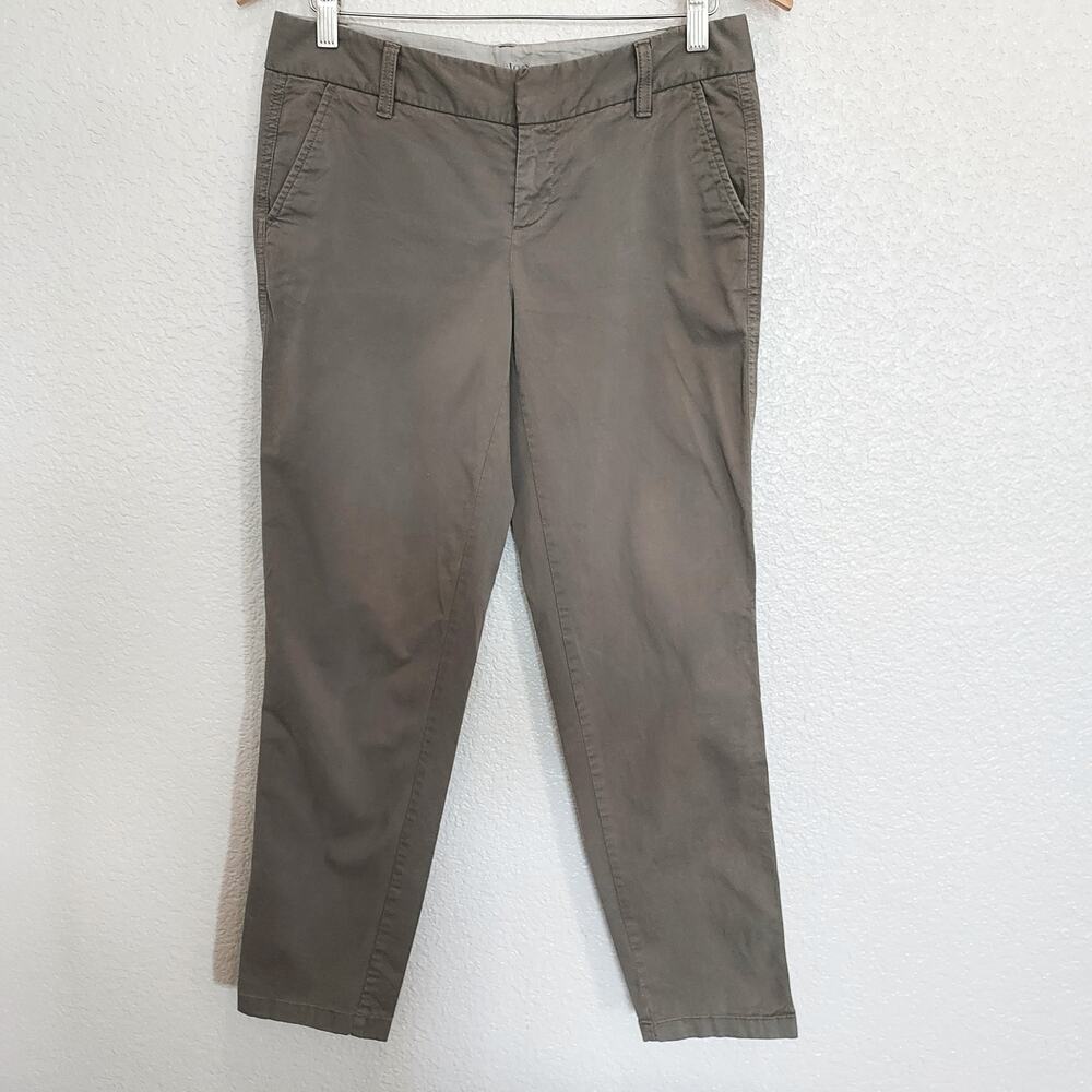 Caslon Khaki Green Capri Pants Size 4